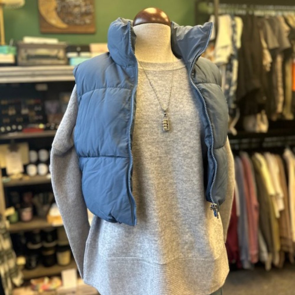 NWT Boutique Cropped Dusty Blue Puffy Vest